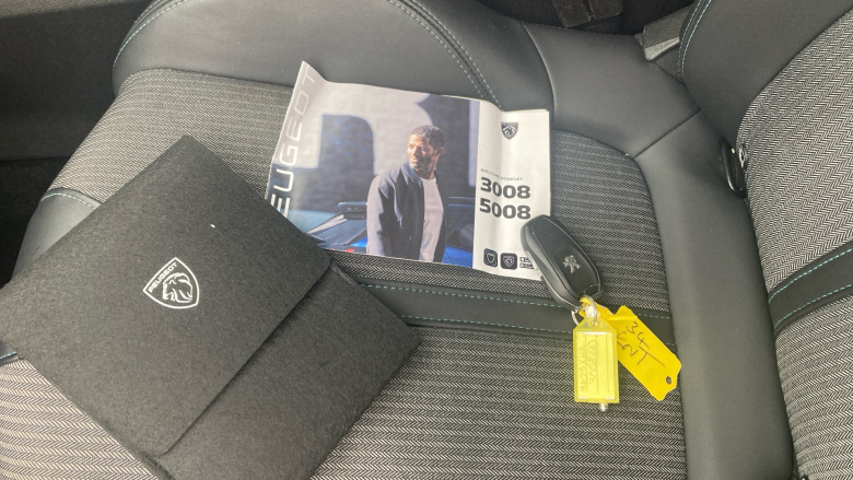 Peugeot 3008 1.2 PureTech Allure Premium+ 5dr EAT8 Petrol Estate